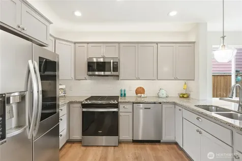 2773 NE Magnolia Street Issaquah WA 98029
