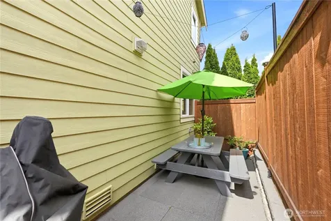 2773 NE Magnolia Street Issaquah WA 98029