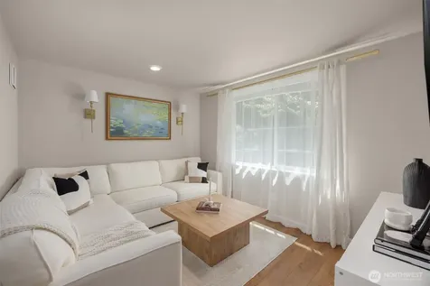3204 SW Holly Street Seattle WA 98126