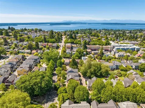 3204 SW Holly Street Seattle WA 98126