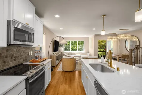 3204 SW Holly Street Seattle WA 98126