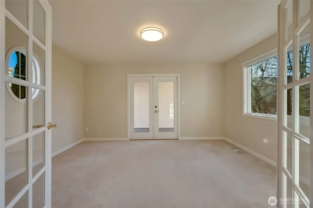 6215 101st Court NE Kirkland WA 98033