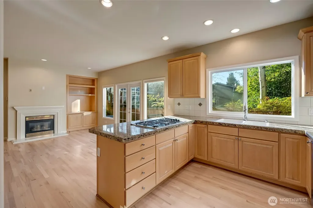 6215 101st Court NE Kirkland WA 98033