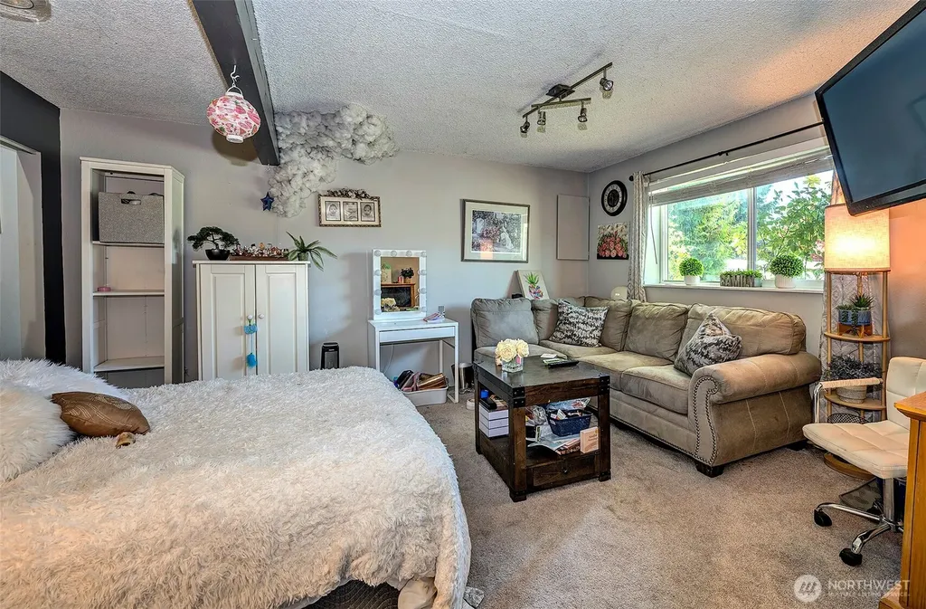 2207 180th Place SE Bothell WA 98012