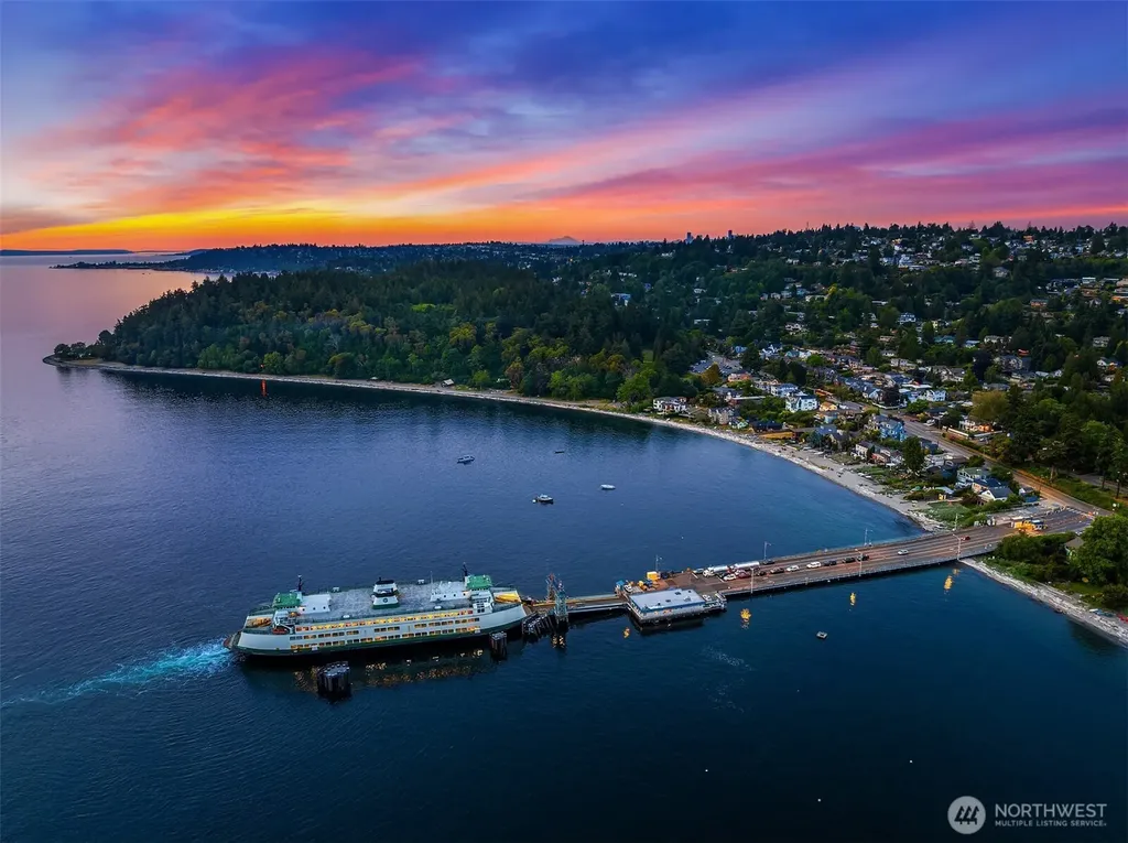 8917 Fauntleroy Way SW Seattle WA 98136