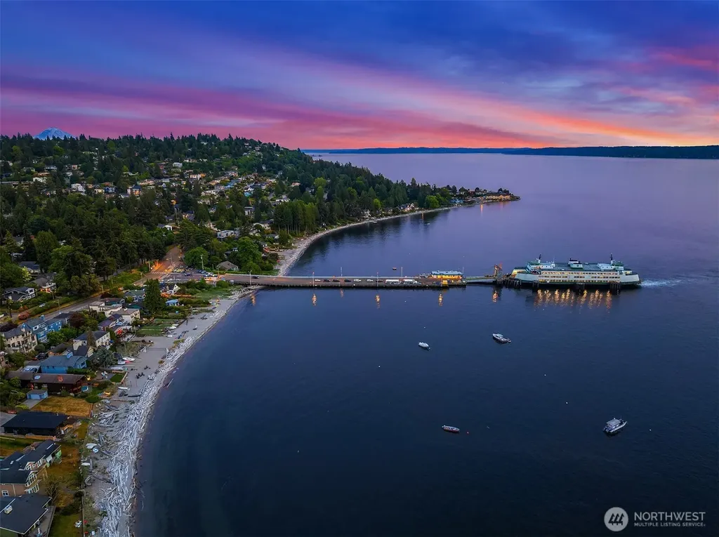 8917 Fauntleroy Way SW Seattle WA 98136
