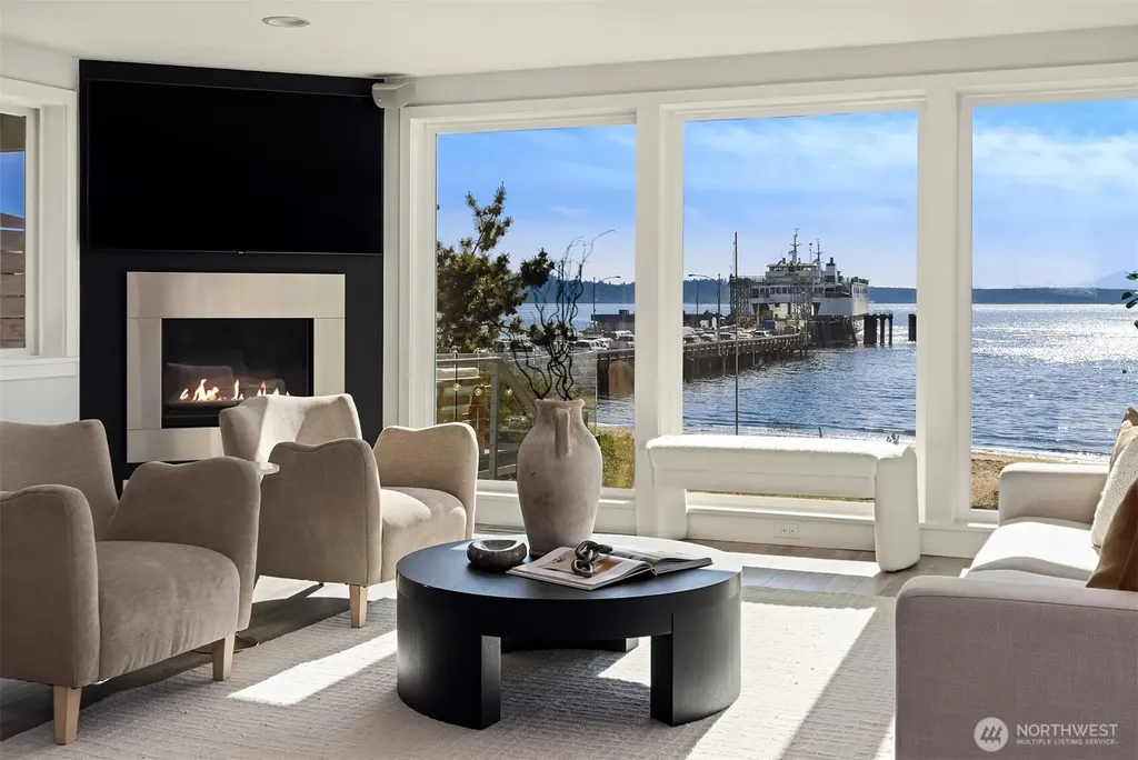 8917 Fauntleroy Way SW Seattle WA 98136
