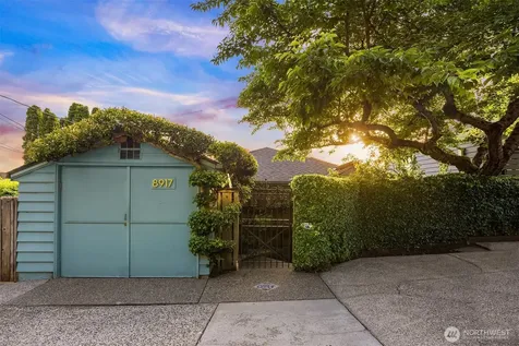 8917 Fauntleroy Way SW Seattle WA 98136