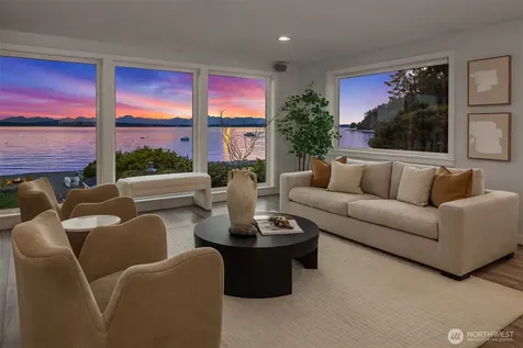 8917 Fauntleroy Way SW Seattle WA 98136