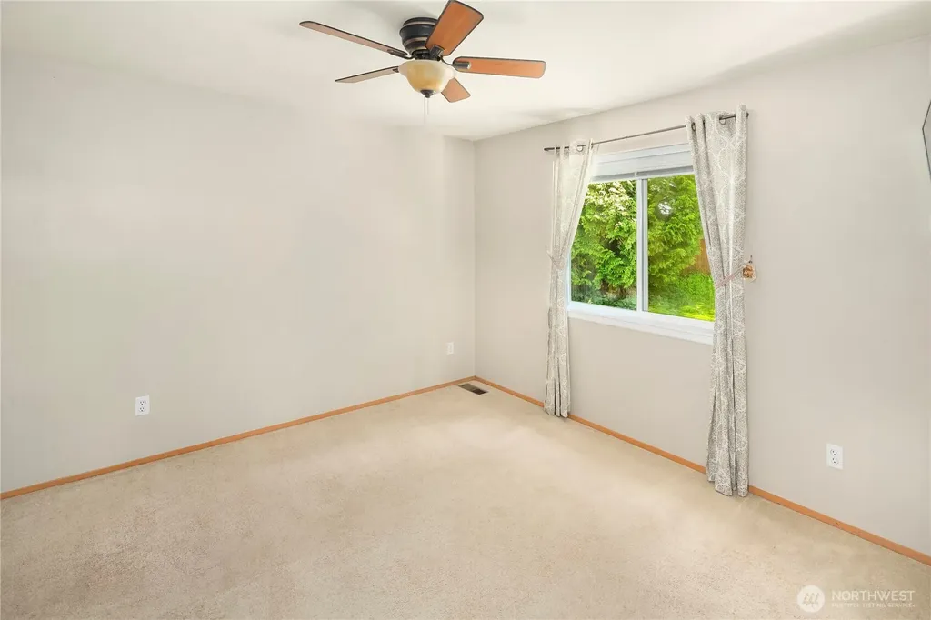 5010 Highland Drive SE Auburn WA 98092