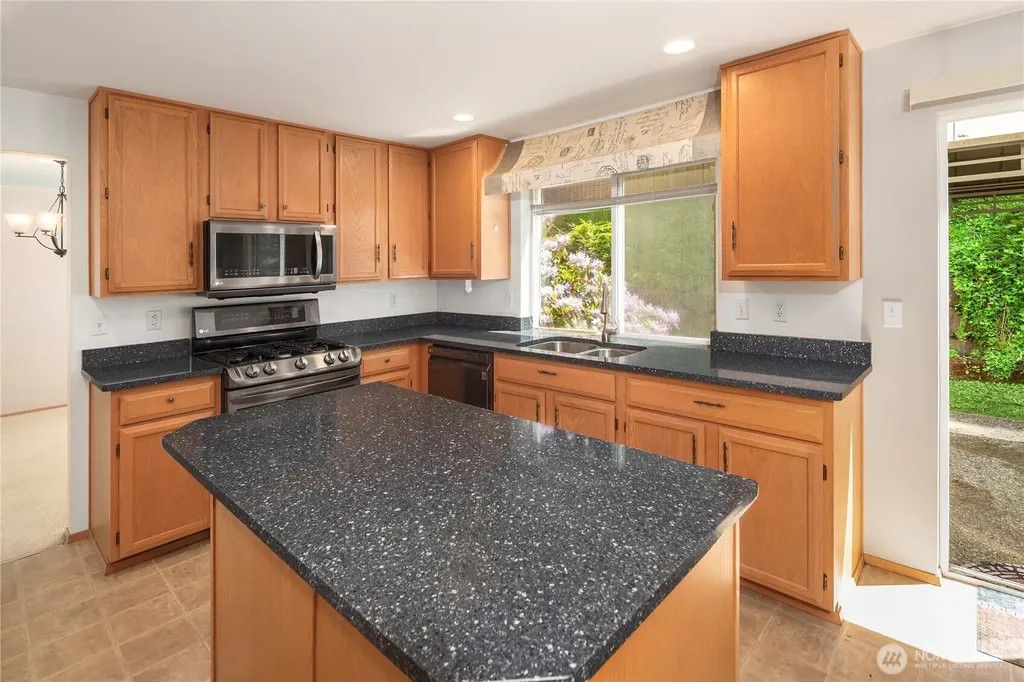 5010 Highland Drive SE Auburn WA 98092