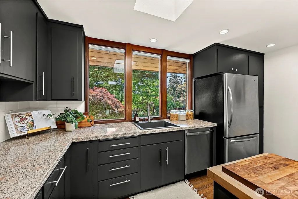 1585 Weathervane Drive Tacoma WA 98466
