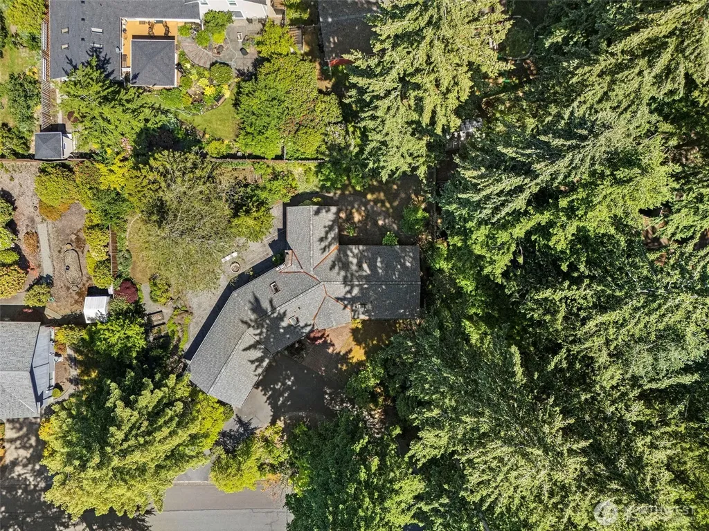 1585 Weathervane Drive Tacoma WA 98466
