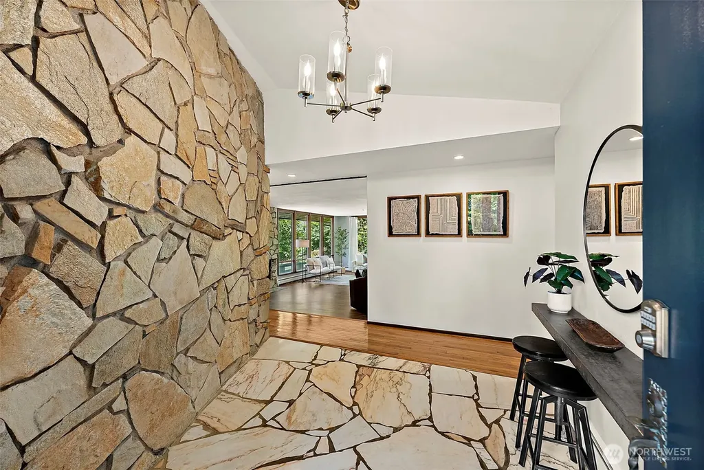 1585 Weathervane Drive Tacoma WA 98466