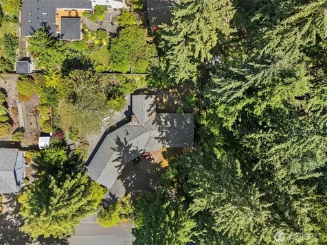 1585 Weathervane Drive Tacoma WA 98466