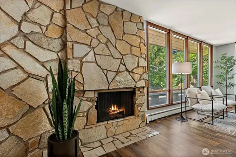 1585 Weathervane Drive Tacoma WA 98466