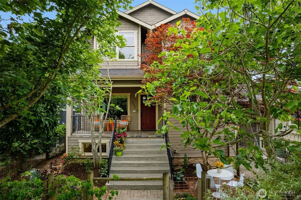 525 27th Avenue Seattle WA 98122