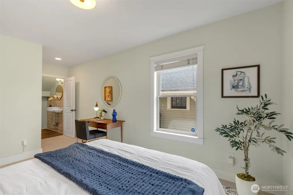 525 27th Avenue Seattle WA 98122