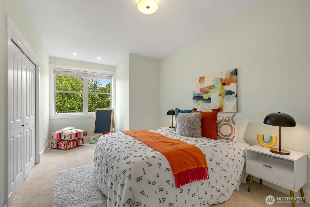 525 27th Avenue Seattle WA 98122
