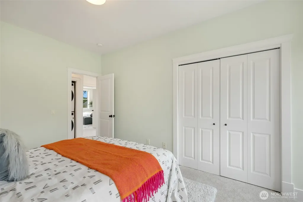 525 27th Avenue Seattle WA 98122