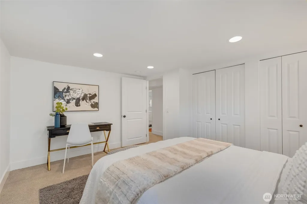 525 27th Avenue Seattle WA 98122