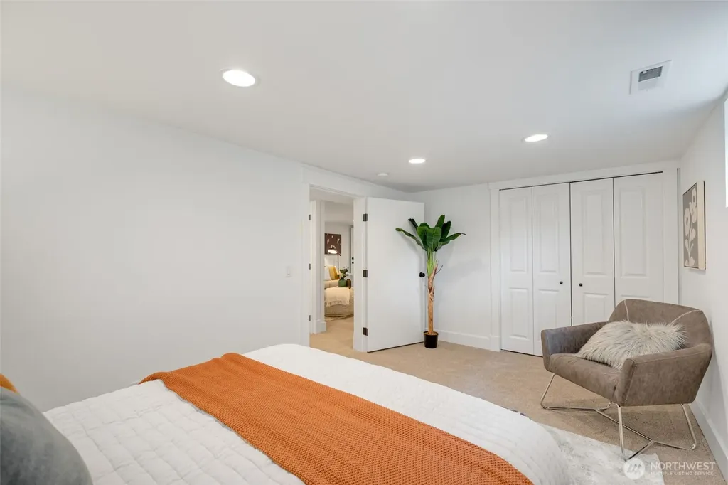 525 27th Avenue Seattle WA 98122