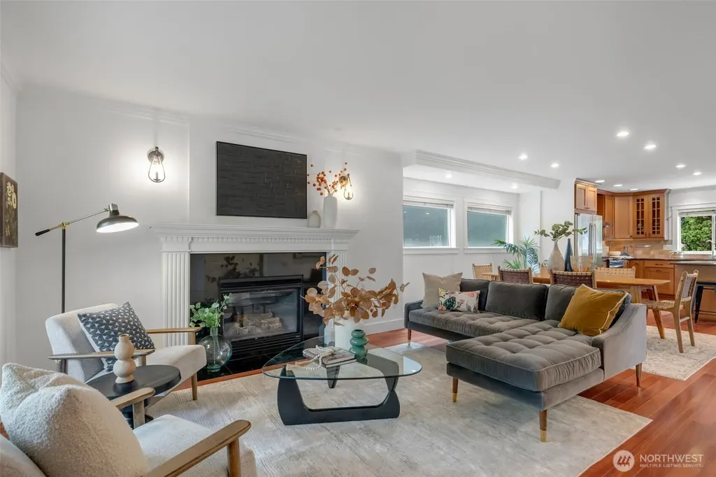 525 27th Avenue Seattle WA 98122