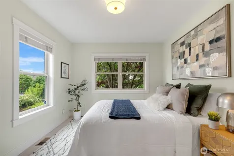 525 27th Avenue Seattle WA 98122