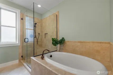 525 27th Avenue Seattle WA 98122