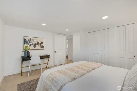 525 27th Avenue Seattle WA 98122