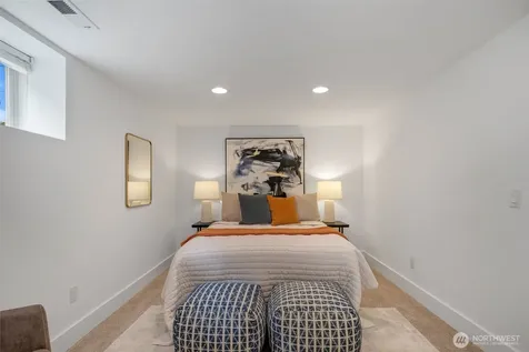 525 27th Avenue Seattle WA 98122