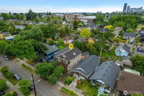 525 27th Avenue Seattle WA 98122