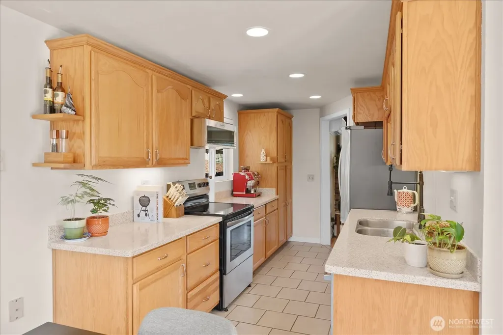 1227 S Henderson Street Seattle WA 98108