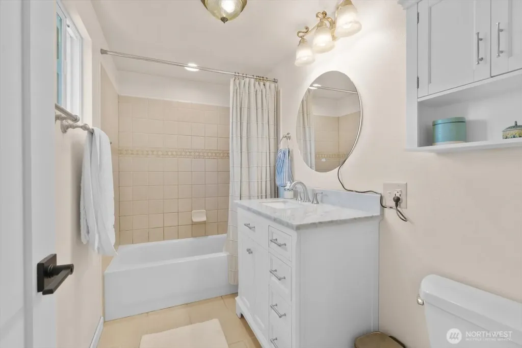 1227 S Henderson Street Seattle WA 98108