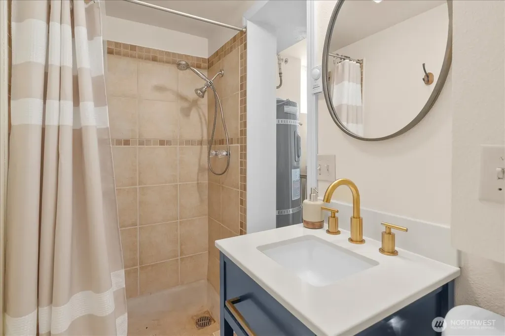 1227 S Henderson Street Seattle WA 98108