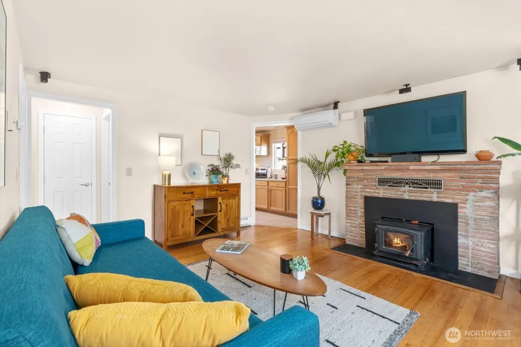 1227 S Henderson Street Seattle WA 98108