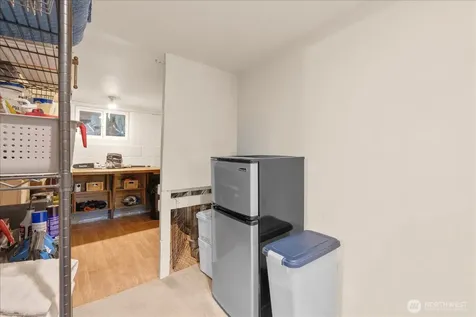 1227 S Henderson Street Seattle WA 98108