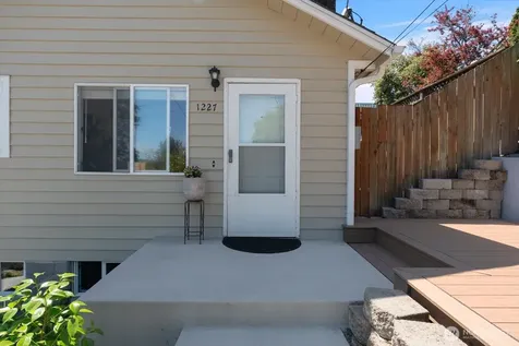 1227 S Henderson Street Seattle WA 98108