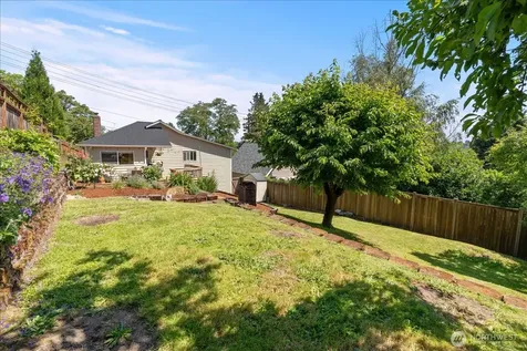 1227 S Henderson Street Seattle WA 98108