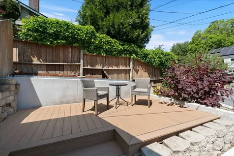 1227 S Henderson Street Seattle WA 98108