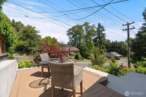1227 S Henderson Street Seattle WA 98108