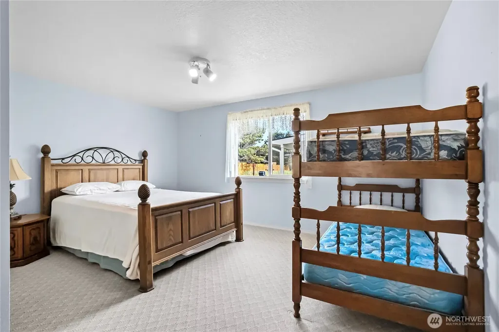 33406 H Place Ocean Park WA 98640