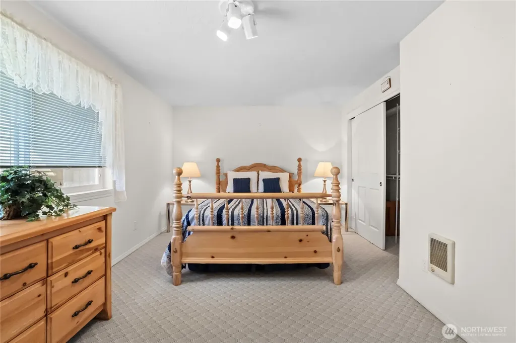 33406 H Place Ocean Park WA 98640