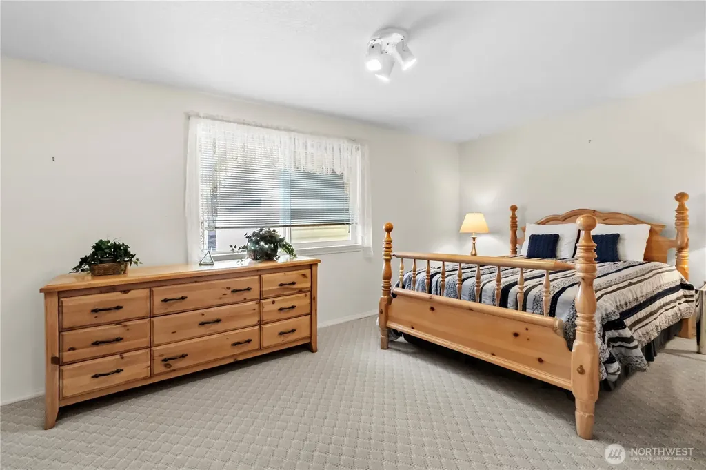 33406 H Place Ocean Park WA 98640