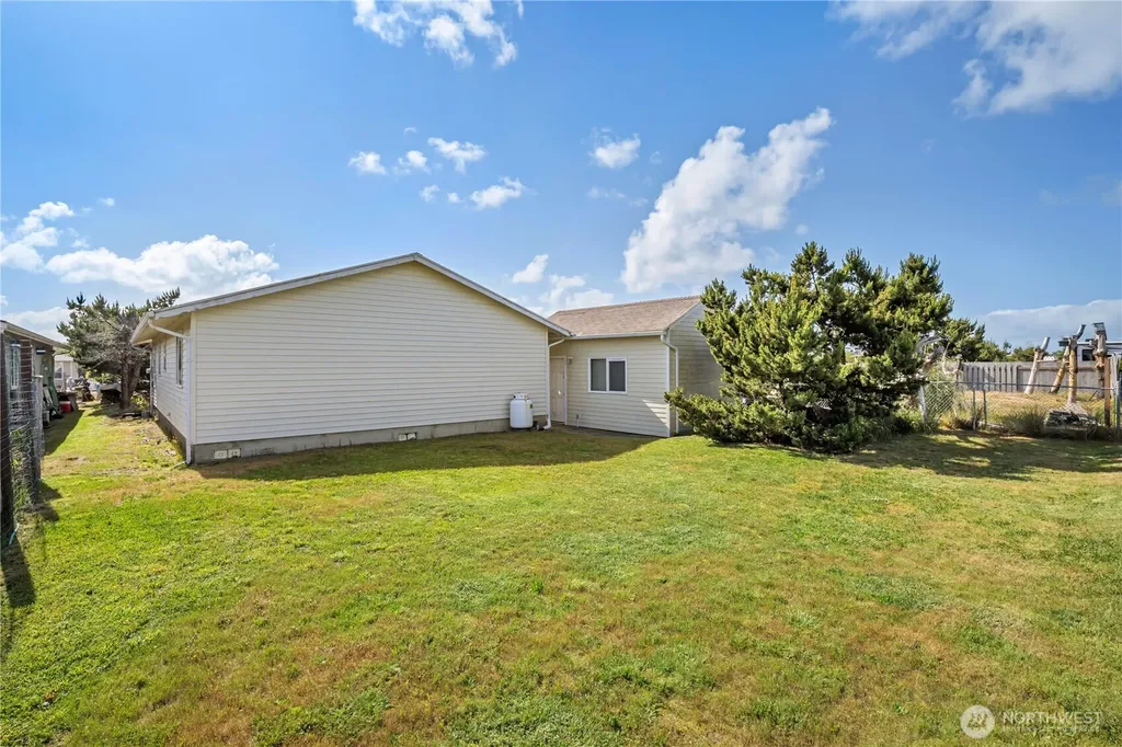 33406 H Place Ocean Park WA 98640