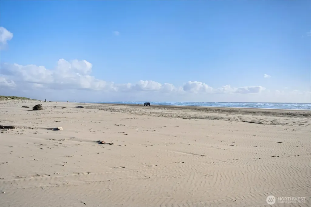 33406 H Place Ocean Park WA 98640
