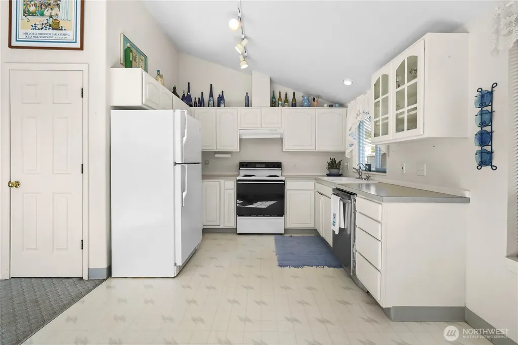 33406 H Place Ocean Park WA 98640