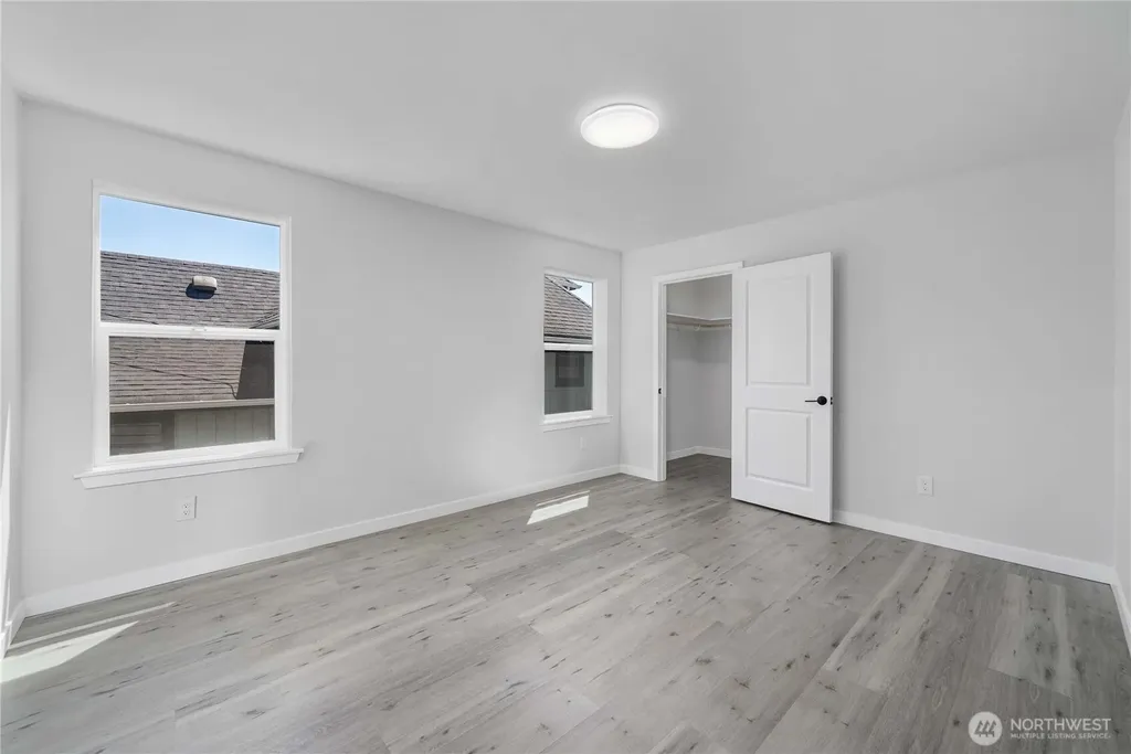 2511 Bay Avenue Hoquiam WA 98550