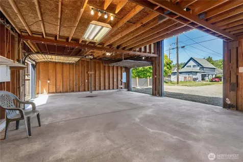 2511 Bay Avenue Hoquiam WA 98550