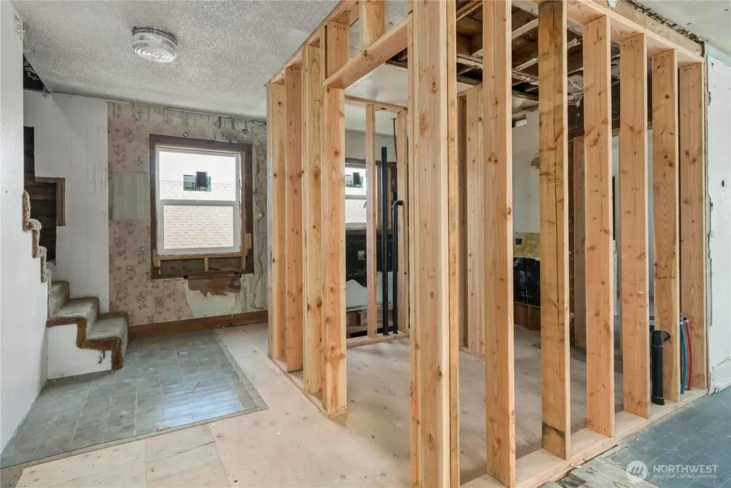 223 Karr Avenue Hoquiam WA 98550